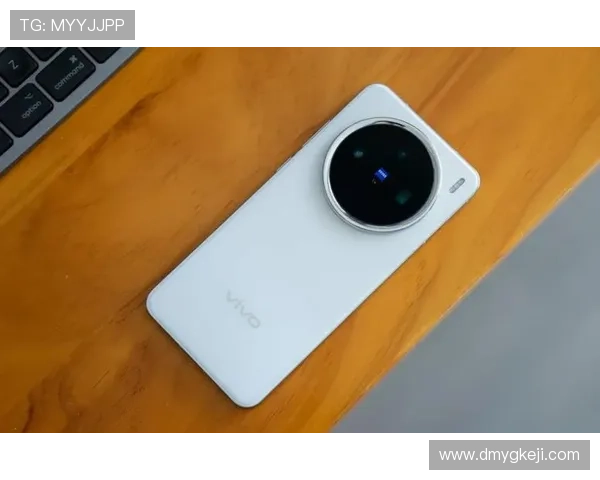 200MP主摄 + 长焦微距！vivo X300 标准版曝光